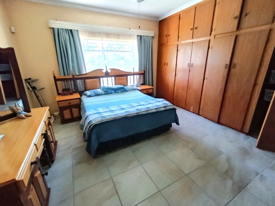4 Bedroom Property for Sale in Langenhovenpark Free State
